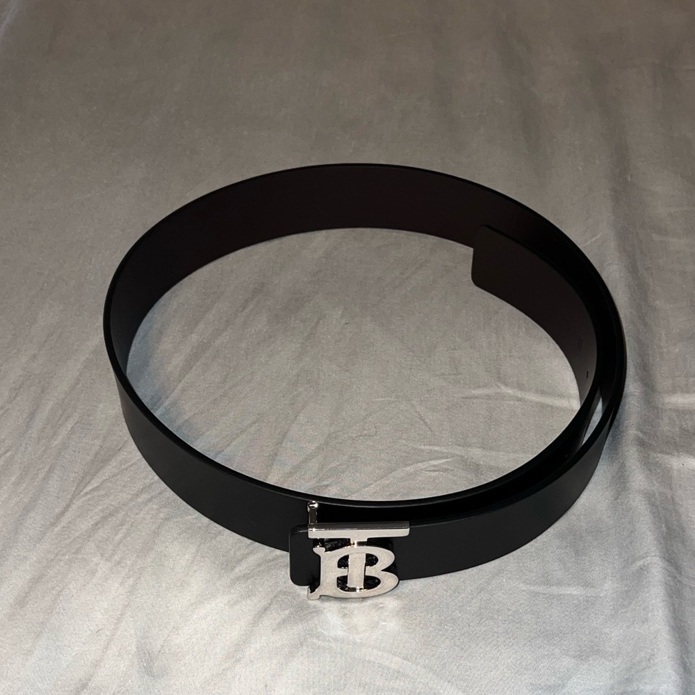Authentic Burberry Belt Worn Once; With Dust Bag - Black Or Brown